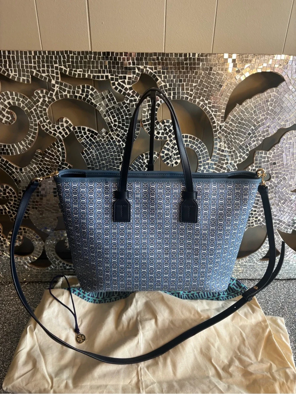 ⭐️Tory‎ Burch Gemini Link Canvas Small Tote